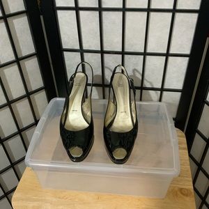Vera Wang Made In Italy Black Patent Sling Back Peep Toe Heel